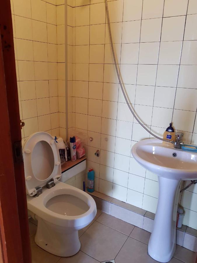 Hostel Levan Tbilisi Ngoại thất bức ảnh